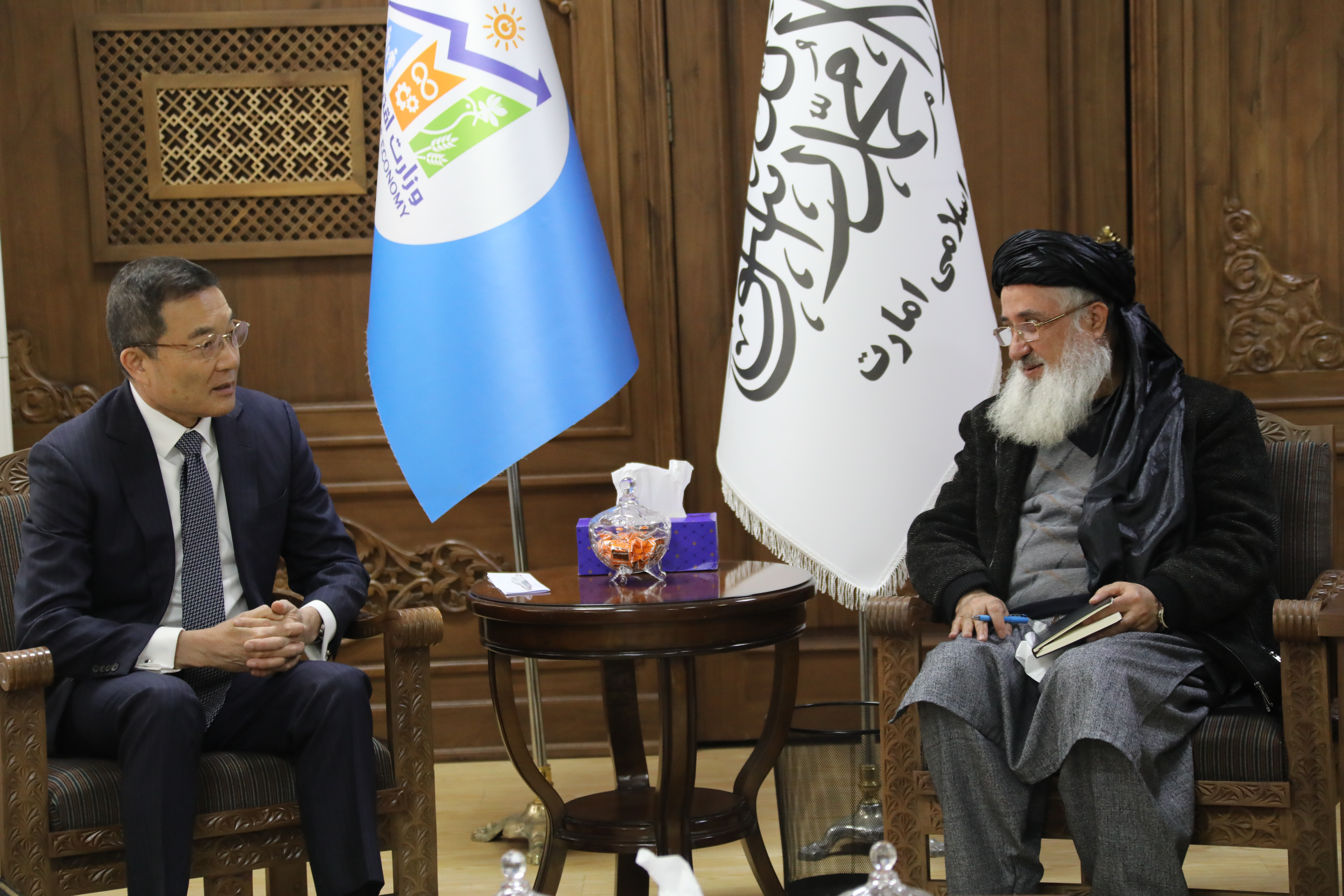 Alhaj Qari Din Mohammad "Hanif", Acting Minister of Economy, met with Takashi Okata, Ambassador of Japan to Afghanistan.